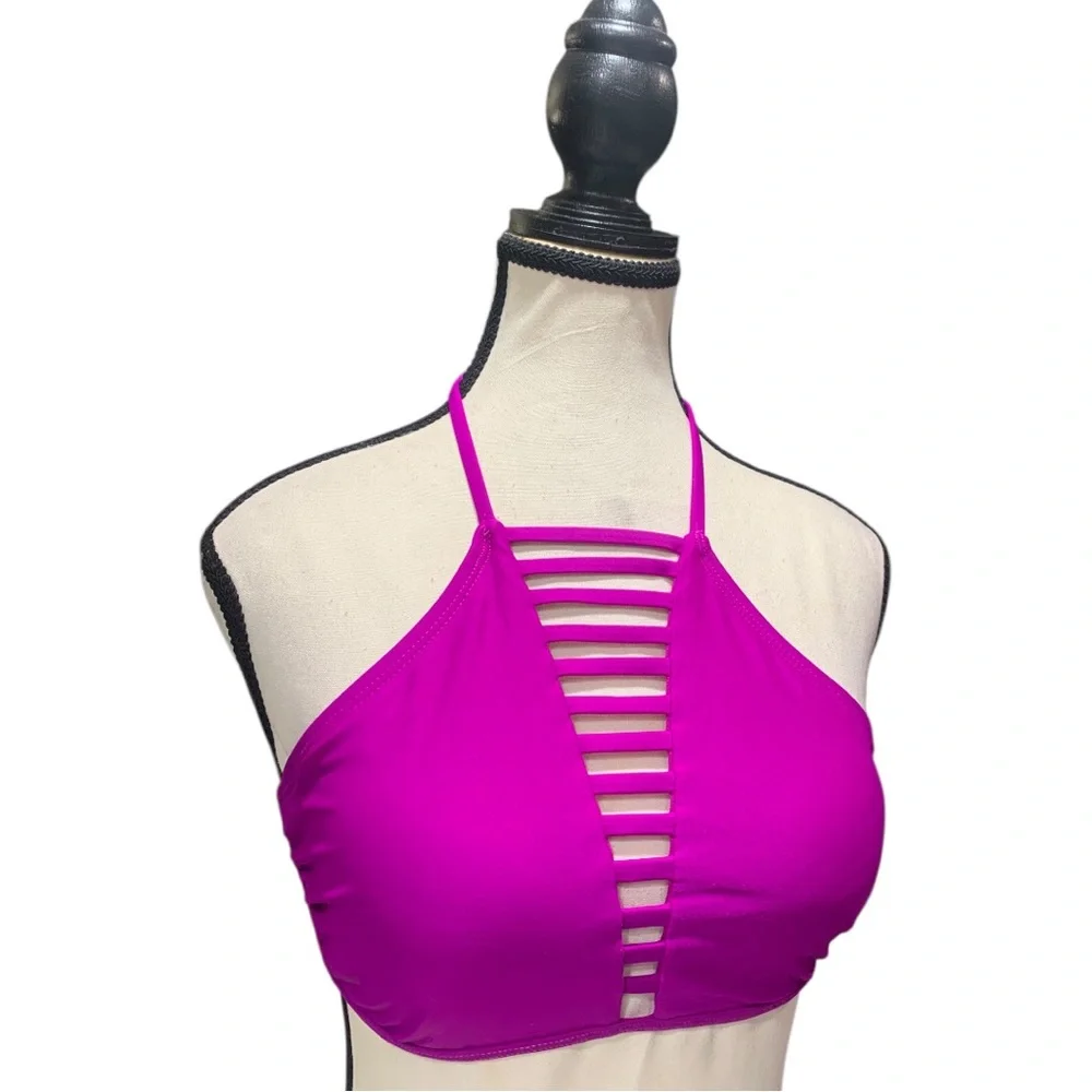 No Boundaries Juniors' Strappy Solid High-Neck Swim Top - Picture 5 of 11